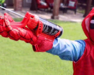 GIFT GUIDE WITH GEARS AND GADGETS